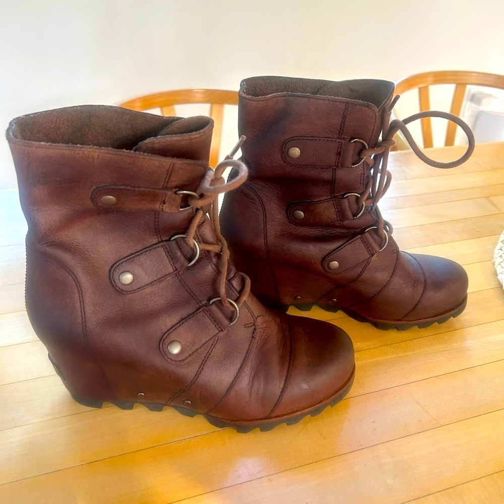 Women’s Brown Lace-Up Wedge Ankle Boots